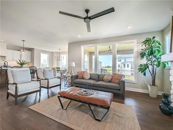 $695,950 | 9300 Zarda Drive, Lenexa, KS 66227