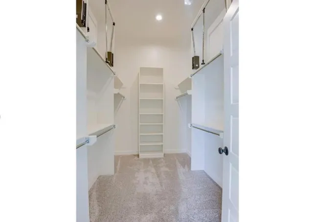 $703,292 | 9300 Zarda Drive, Lenexa, KS 66227