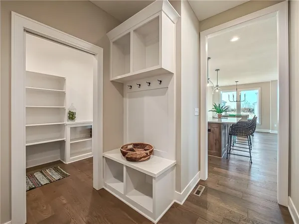 $695,950 | 9300 Zarda Drive, Lenexa, KS 66227