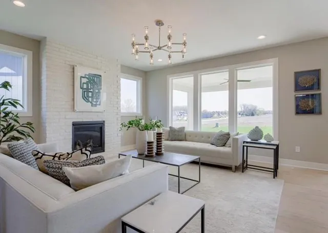 $703,292 | 9300 Zarda Drive, Lenexa, KS 66227