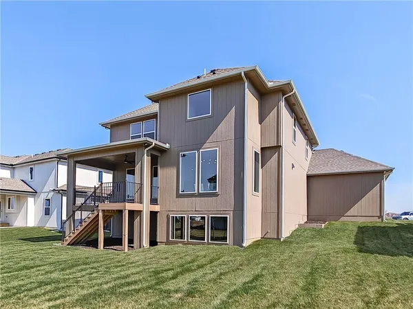 $695,950 | 9300 Zarda Drive, Lenexa, KS 66227