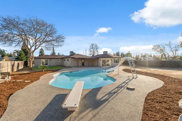 $750,000 | 2325 Sierra Avenue, Clovis, CA 93611