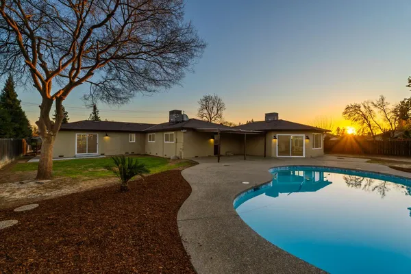 $750,000 | 2325 Sierra Avenue, Clovis, CA 93611