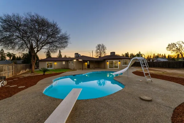 $750,000 | 2325 Sierra Avenue, Clovis, CA 93611