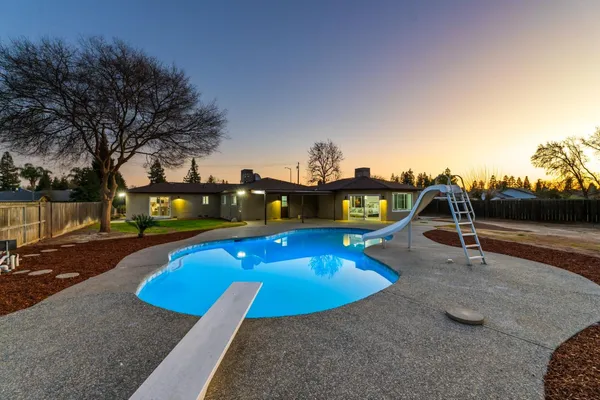 $750,000 | 2325 Sierra Avenue, Clovis, CA 93611