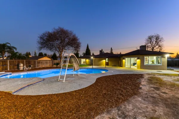 $750,000 | 2325 Sierra Avenue, Clovis, CA 93611