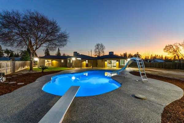 $750,000 | 2325 Sierra Avenue, Clovis, CA 93611