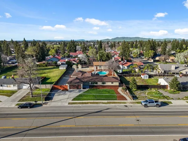 $750,000 | 2325 Sierra Avenue, Clovis, CA 93611