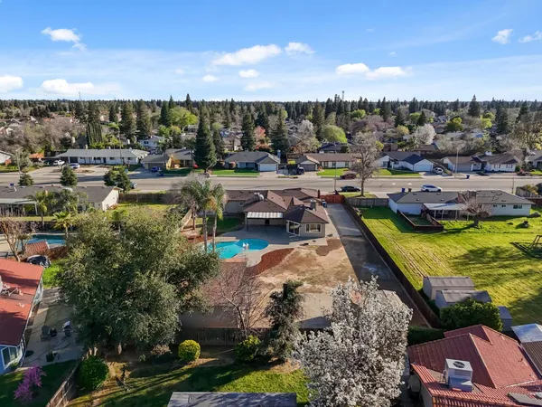 $750,000 | 2325 Sierra Avenue, Clovis, CA 93611