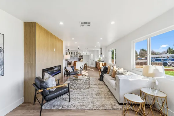 $750,000 | 2325 Sierra Avenue, Clovis, CA 93611