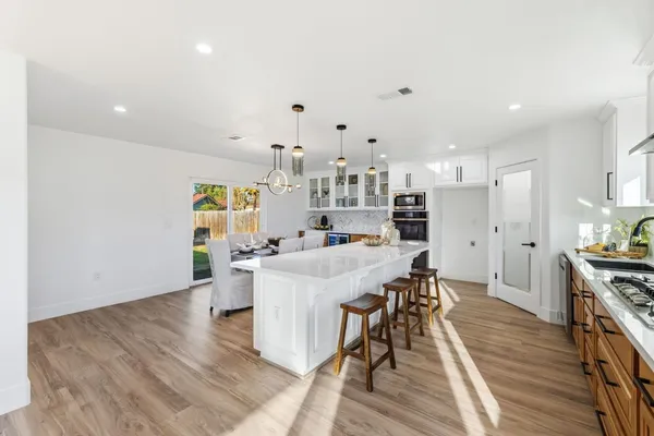 $750,000 | 2325 Sierra Avenue, Clovis, CA 93611