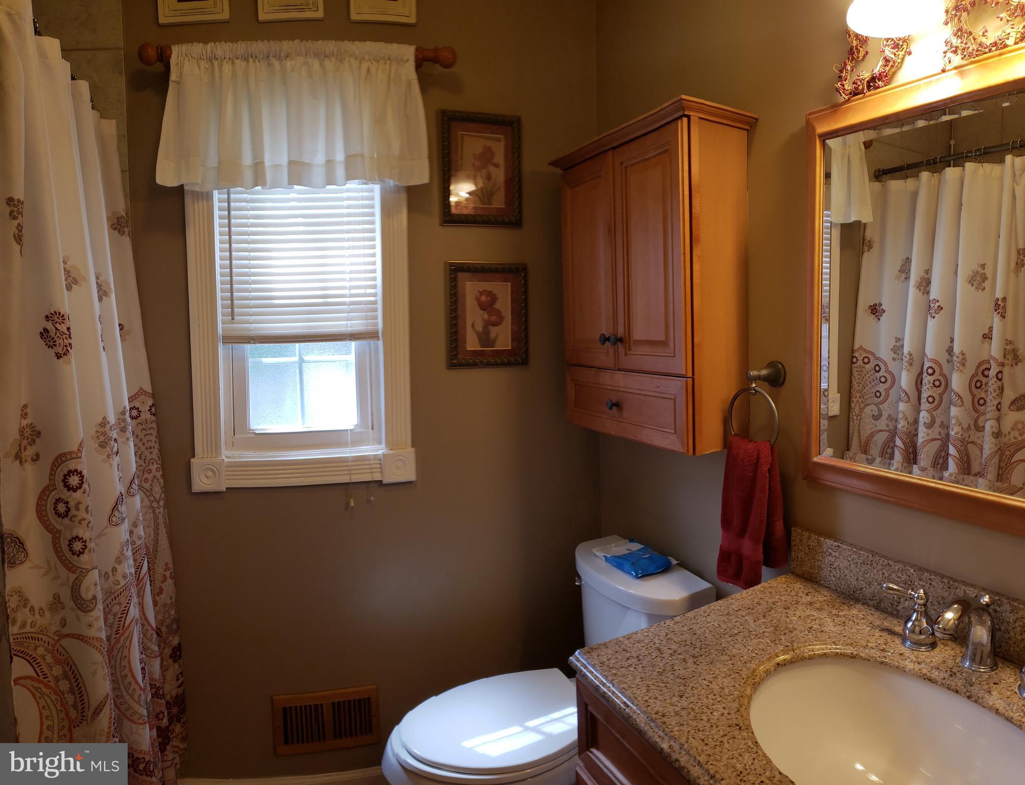 40 Falmouth Road Hamilton, NJ 08620 - Photo 8 of 24 1st Floor Bath