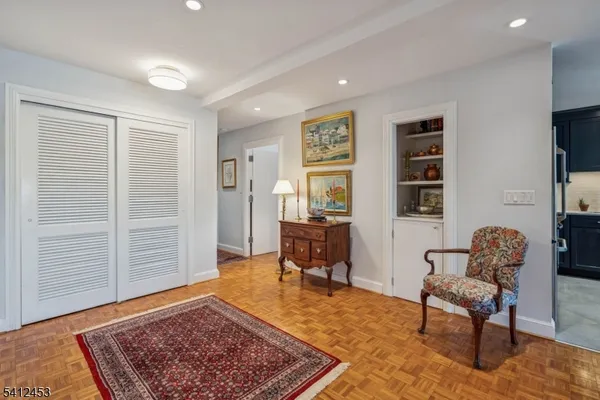 $699,999 | 11 Euclid Avenue, Unit 4D, Summit, NJ 07901