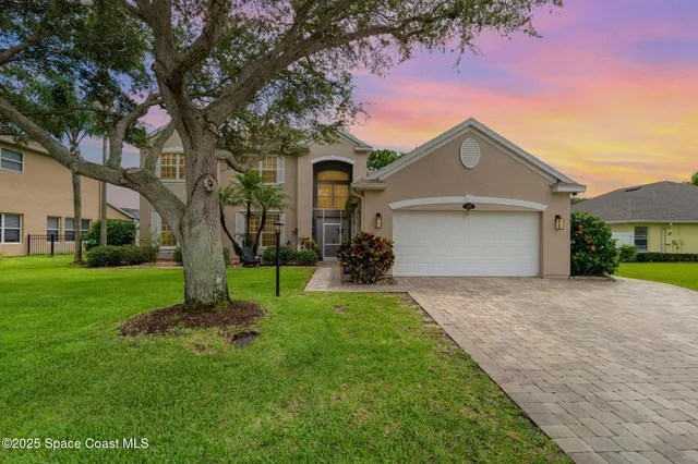 a picture of floor plan