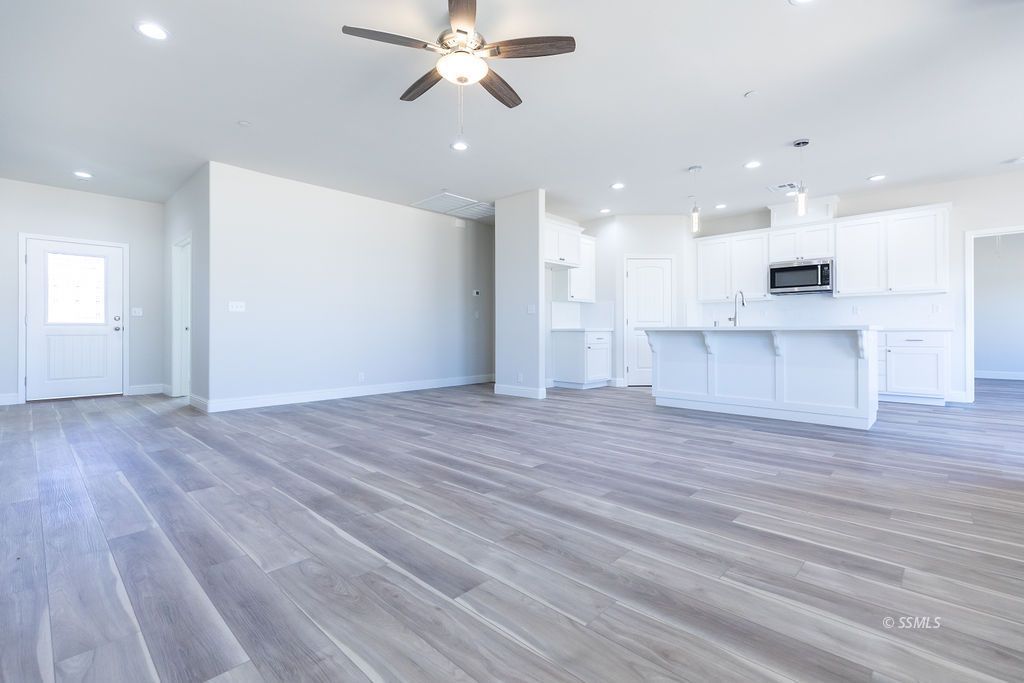 332 Thomas Street Ridgecrest, CA 93555 - Photo 9 of 36 Gallery Image 9