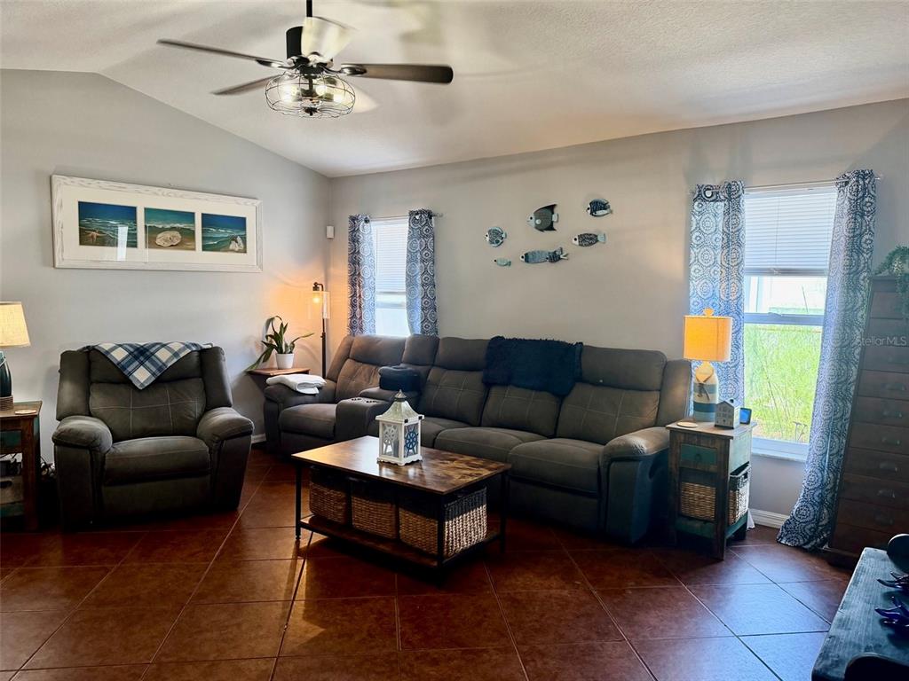 107 Douglas Street Edgewater, FL 32141 - Photo 11 of 40