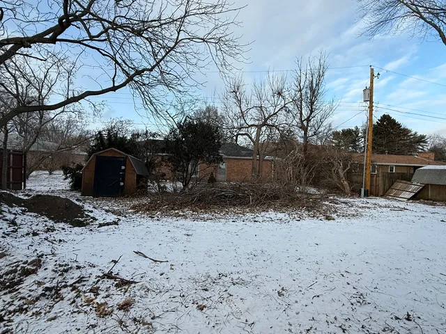 $199,900 | 1106 Mitchem Drive, Urbana, IL 61801