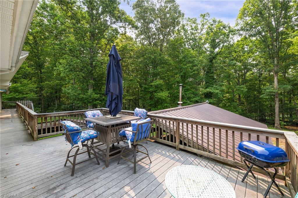 550 Pannel Road Reidsville, NC 27320 - Photo 30 of 40 Back Deck