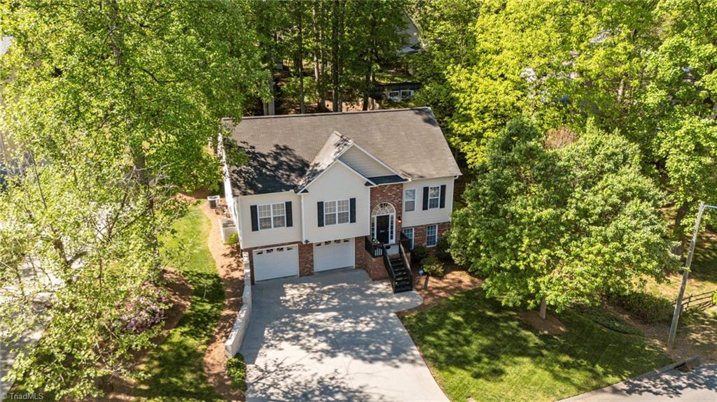 2241 Briar Glen Road Winston-Salem, NC 27127 - Photo 2 of 23