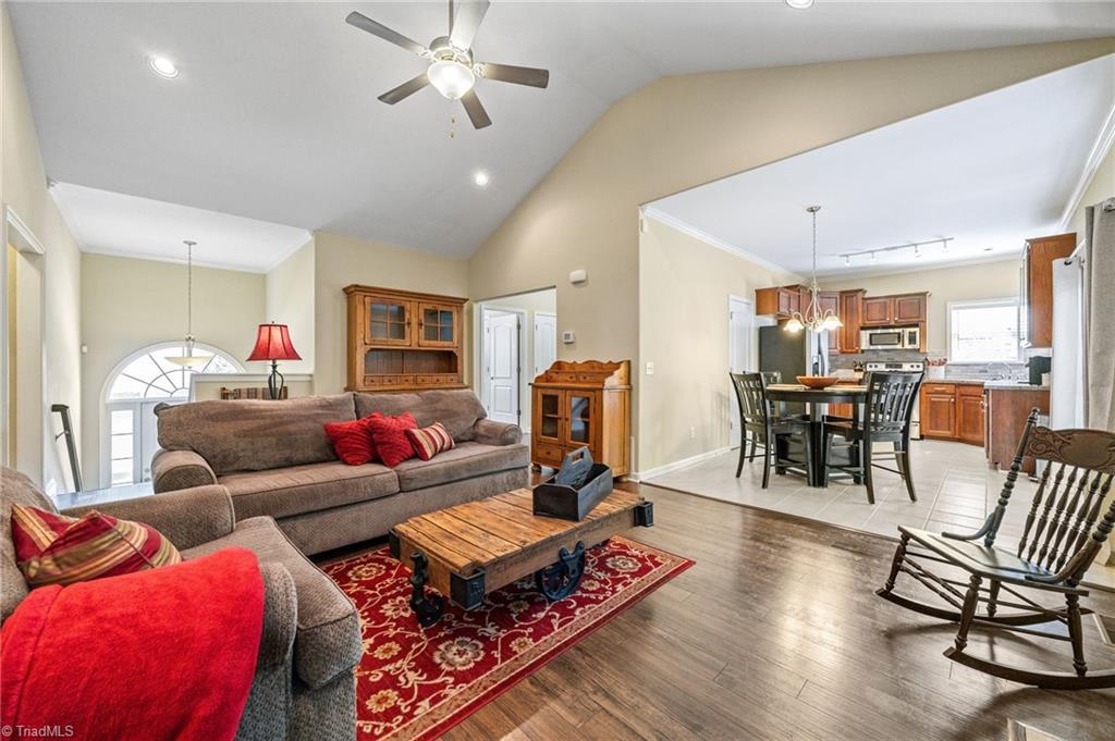 2241 Briar Glen Road Winston-Salem, NC 27127 - Photo 3 of 23