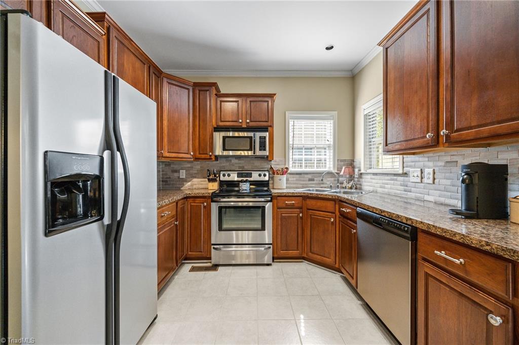 2241 Briar Glen Road Winston-Salem, NC 27127 - Photo 6 of 23