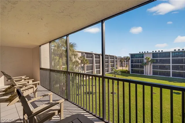 $575,000 | 1501 Middle Gulf Drive, Unit 306G, Sanibel, FL 33957