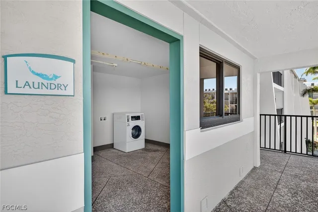 $575,000 | 1501 Middle Gulf Drive, Unit 306G, Sanibel, FL 33957