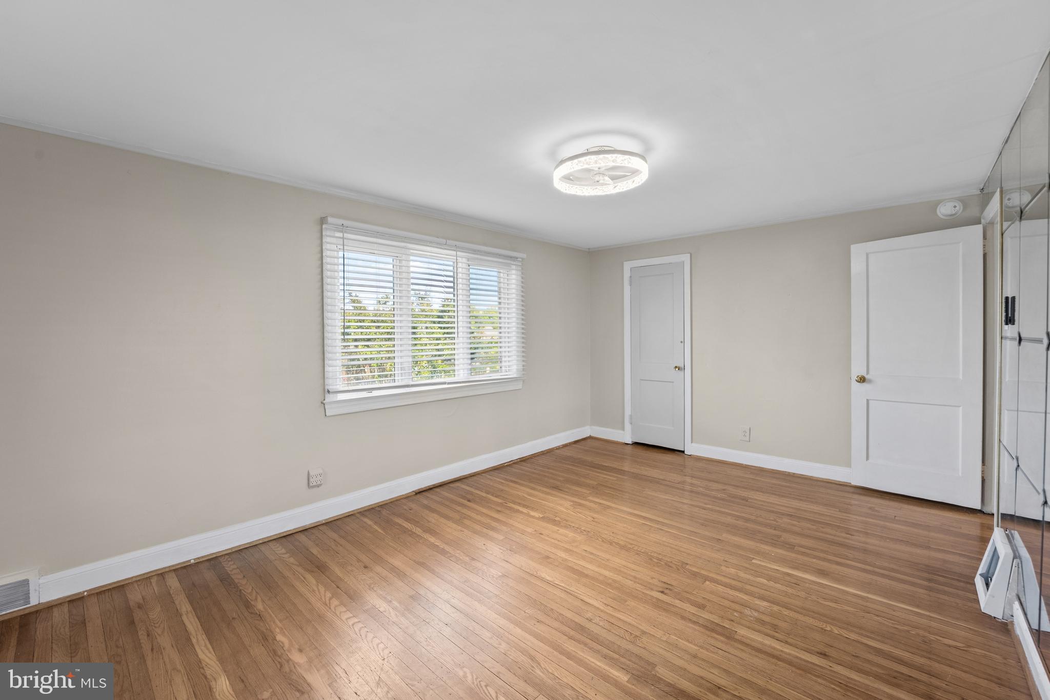 816 Laurel Road Yeadon, PA 19050 - Photo 20 of 35
