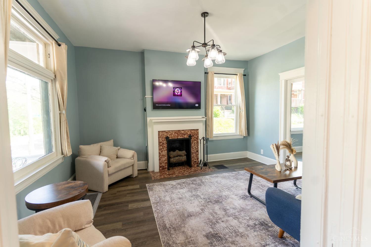 2268 Rice Street Cincinnati, OH 45219 - Photo 4 of 47