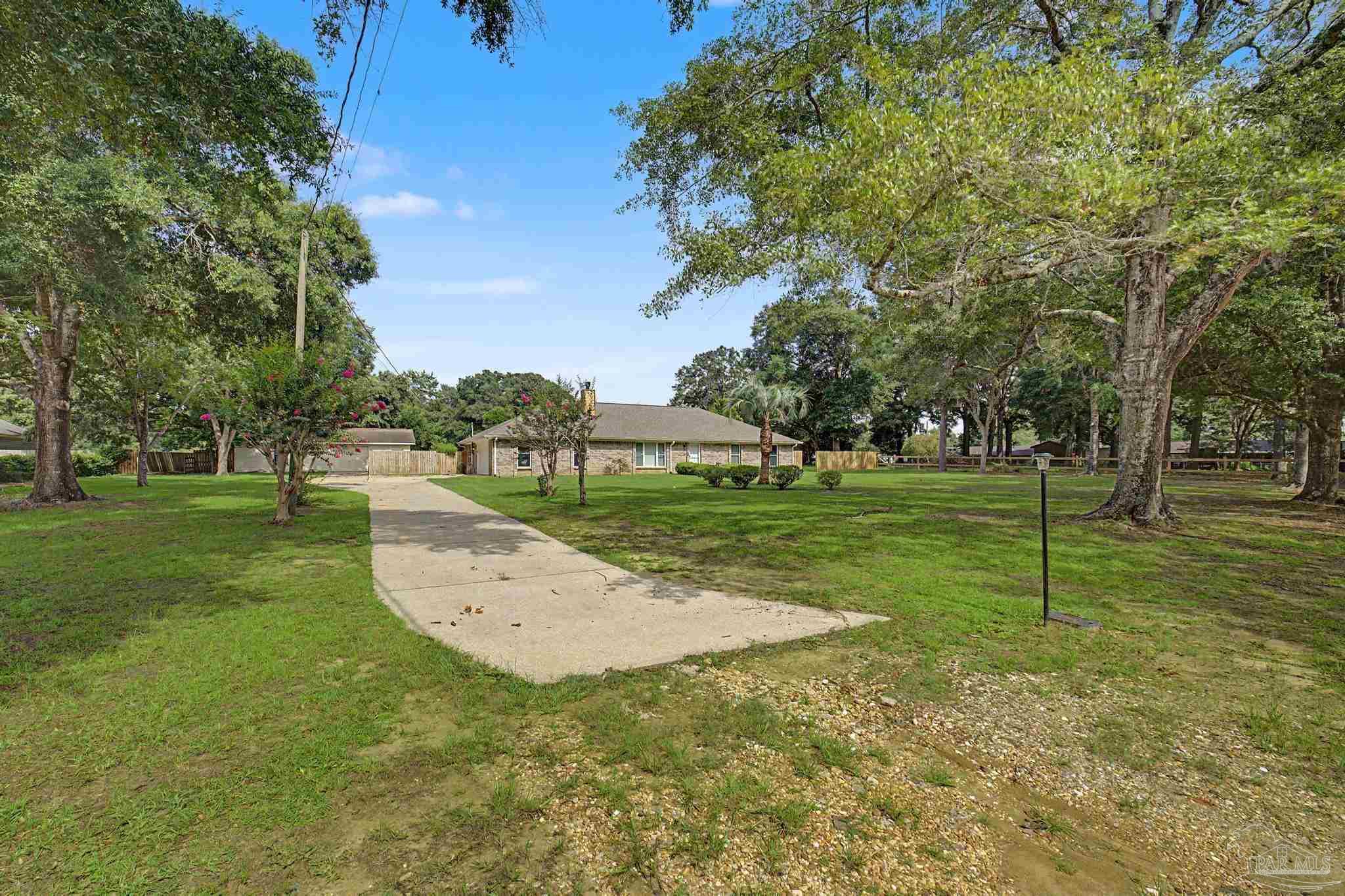 2340 Tobie Dean Road Cantonment, FL 32533 - Photo 4 of 51