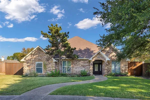 $479,900 | 925 Spring Brook Drive, Allen, TX 75002