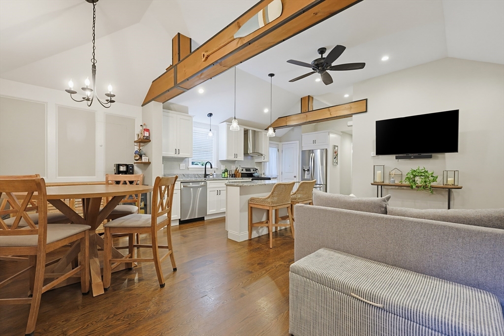 19 Knoll Road Hopkinton, MA 01748 - Photo 10 of 42 Gallery Image 10