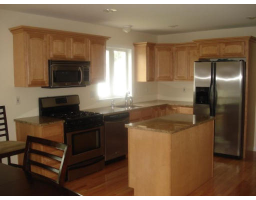 304 Christopher Drive Springfield, MA 01119 - Photo 3 of 13 Gallery Image 3