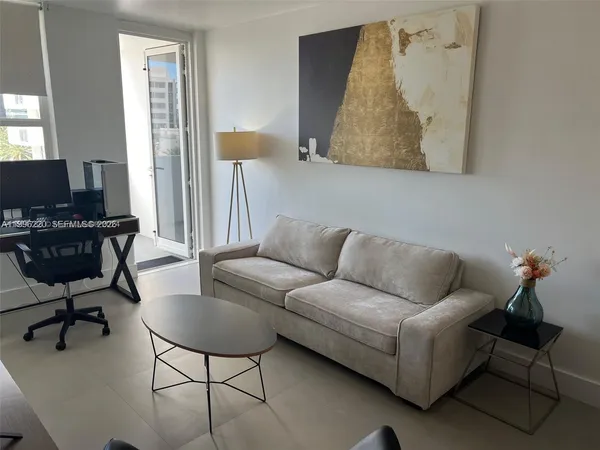 $3,000 | 100 Lincoln Road, Unit 620, Miami Beach, FL 33139