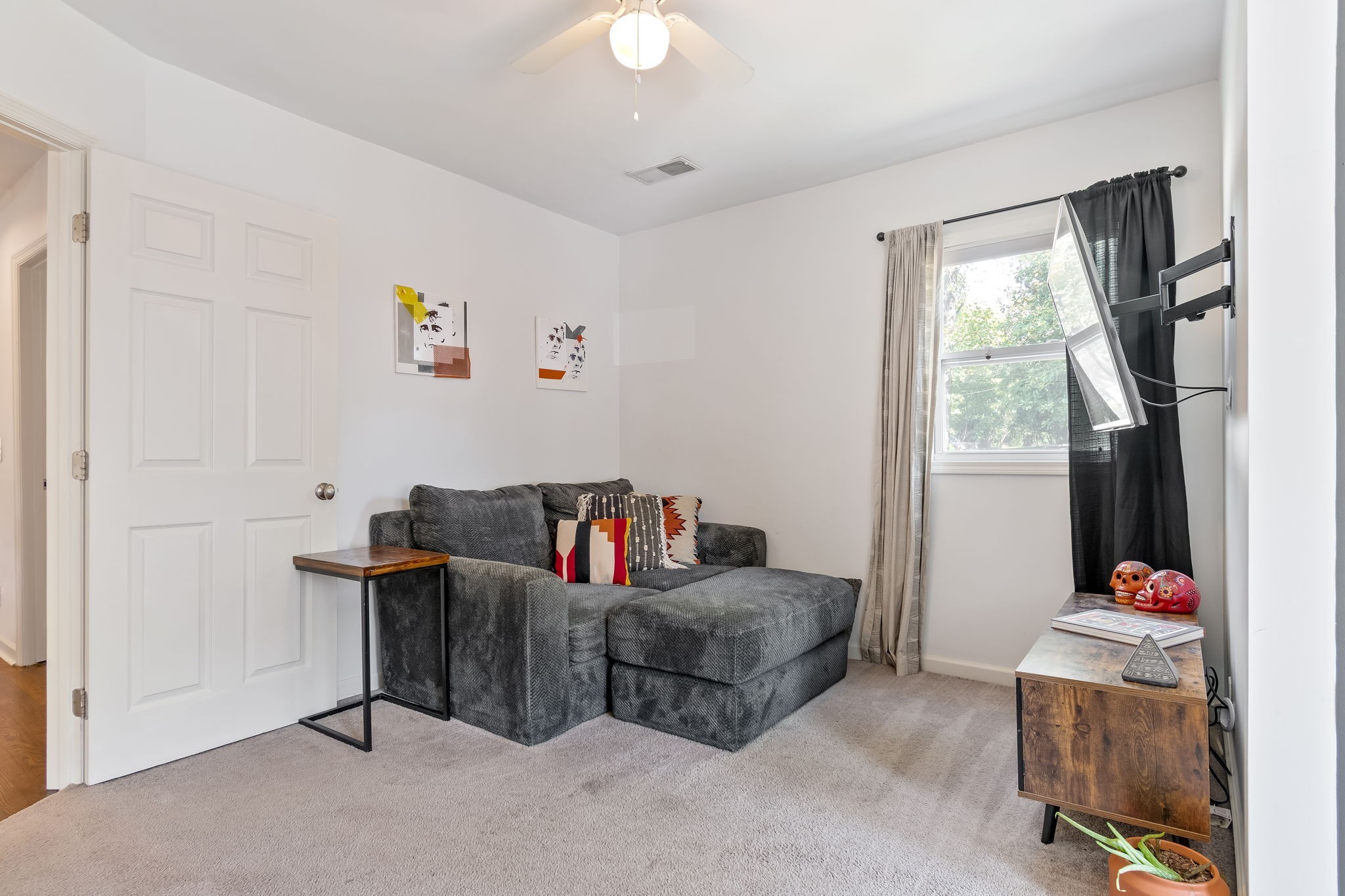 1136 Pierce Road Madison, TN 37115 - Photo 35 of 63 a living room with furniture and a window