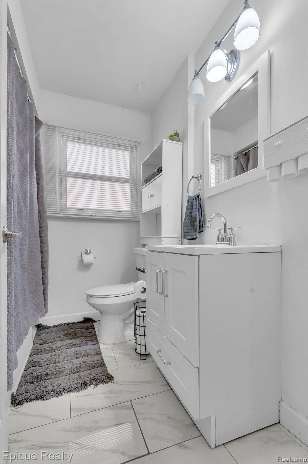 25174 Code Road Southfield, MI 48033 - Photo 16 of 25 full bathroom (renovated)