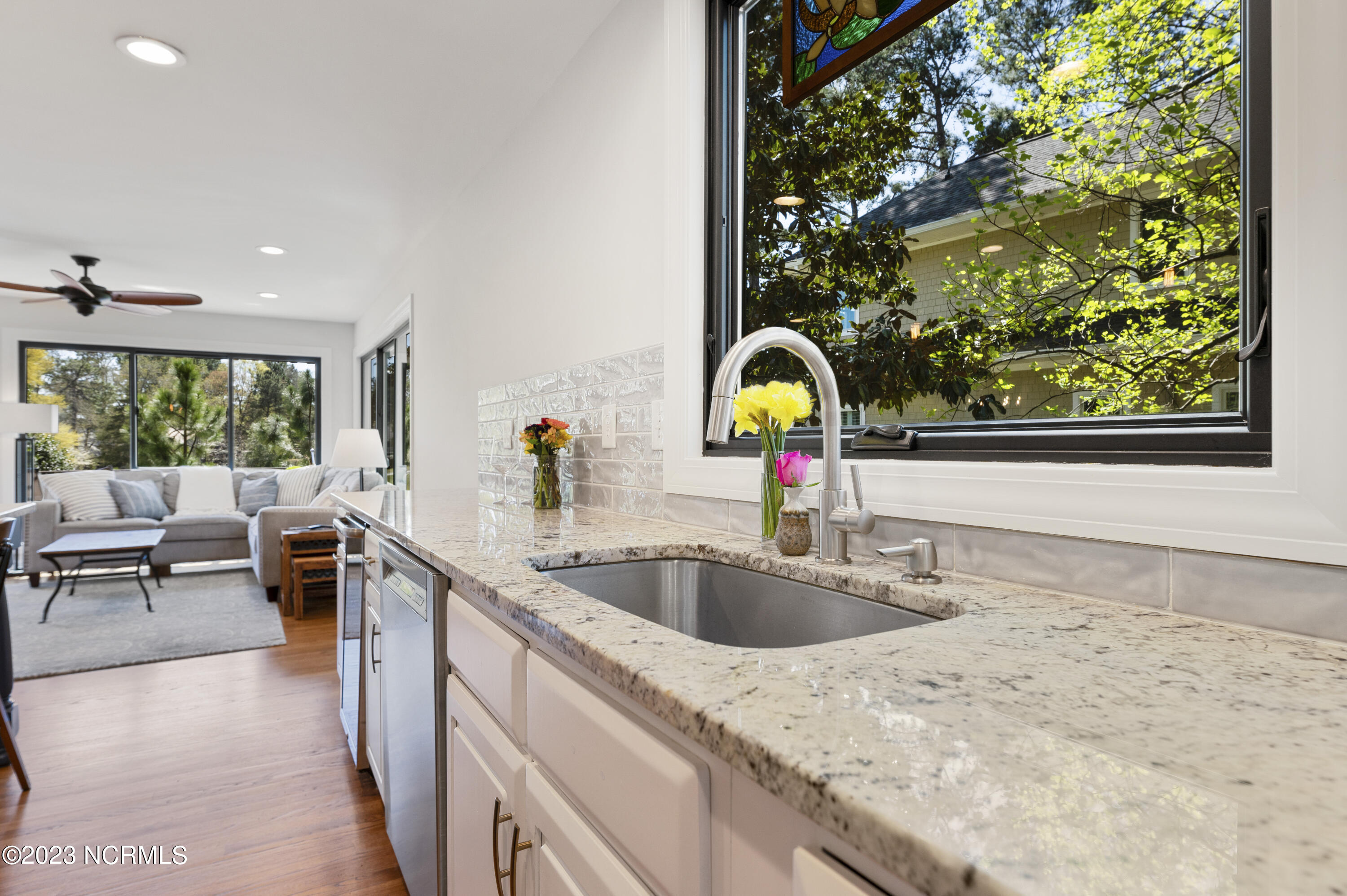 40 Hillcrest Road Pinehurst, NC 28374 - Photo 22 of 67 Kitchen