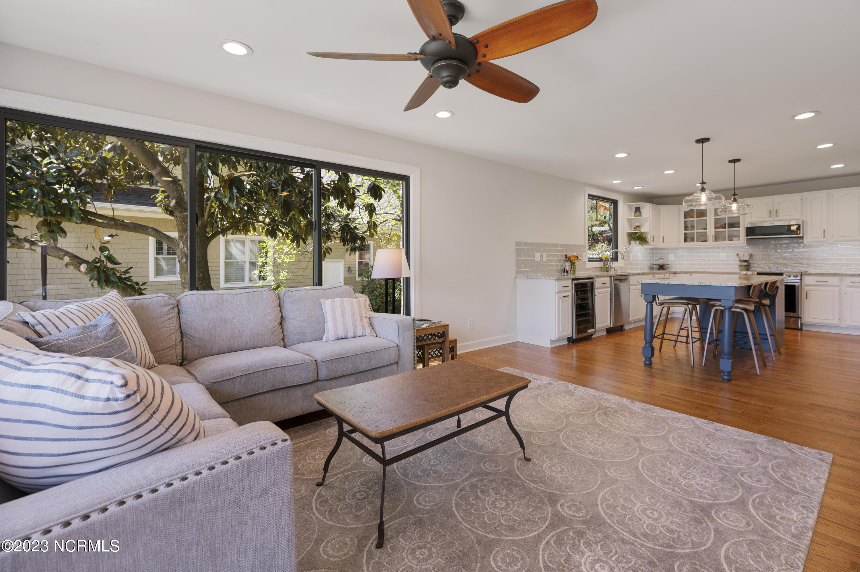 40 Hillcrest Road Pinehurst, NC 28374 - Photo 26 of 67 Sunny Family Room