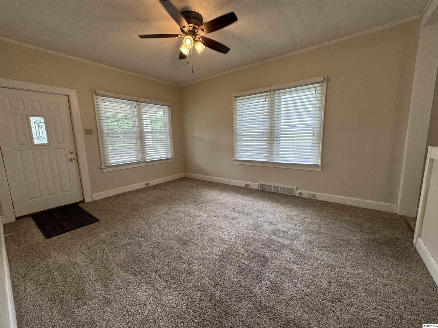 627 South 20th Street Quincy, IL 62301 - Photo 4 of 17