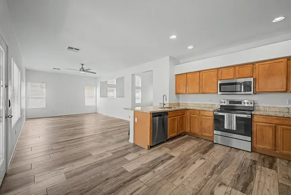 $2,495 | 42323 North 46th Drive, Anthem, AZ 85086