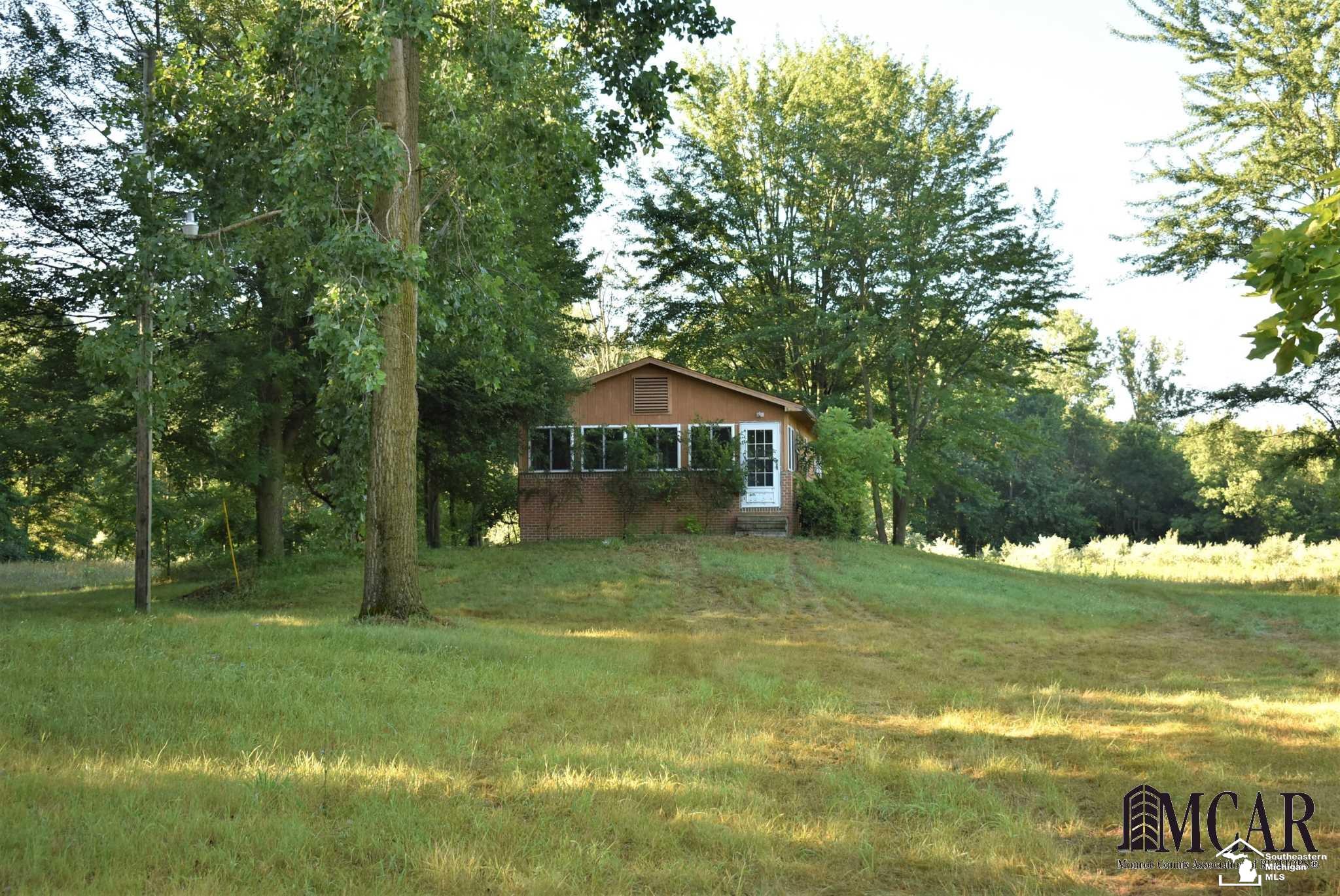 11447 Allison Road Maybee, MI 48159 - Photo 2 of 22