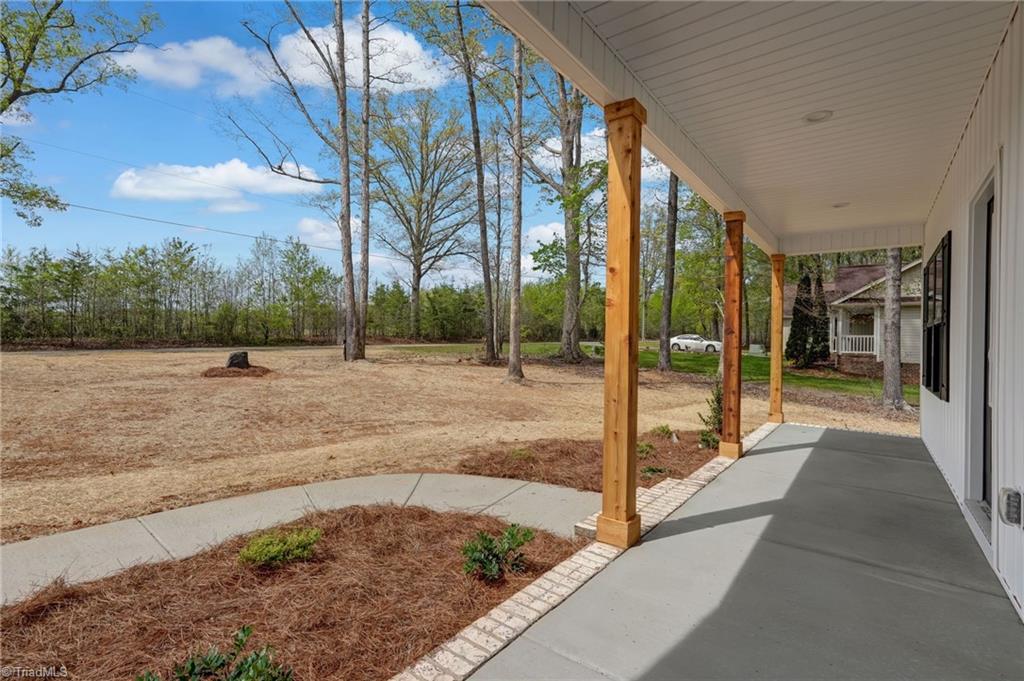 140 Bud Road Reidsville, NC 27320 - Photo 8 of 49