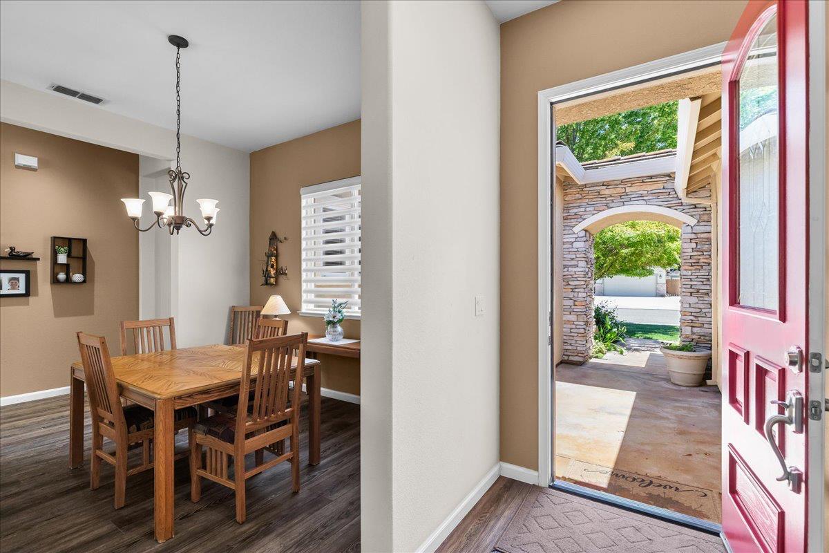 1751 Daniel Drive Ripon, CA 95366 - Photo 8 of 57
