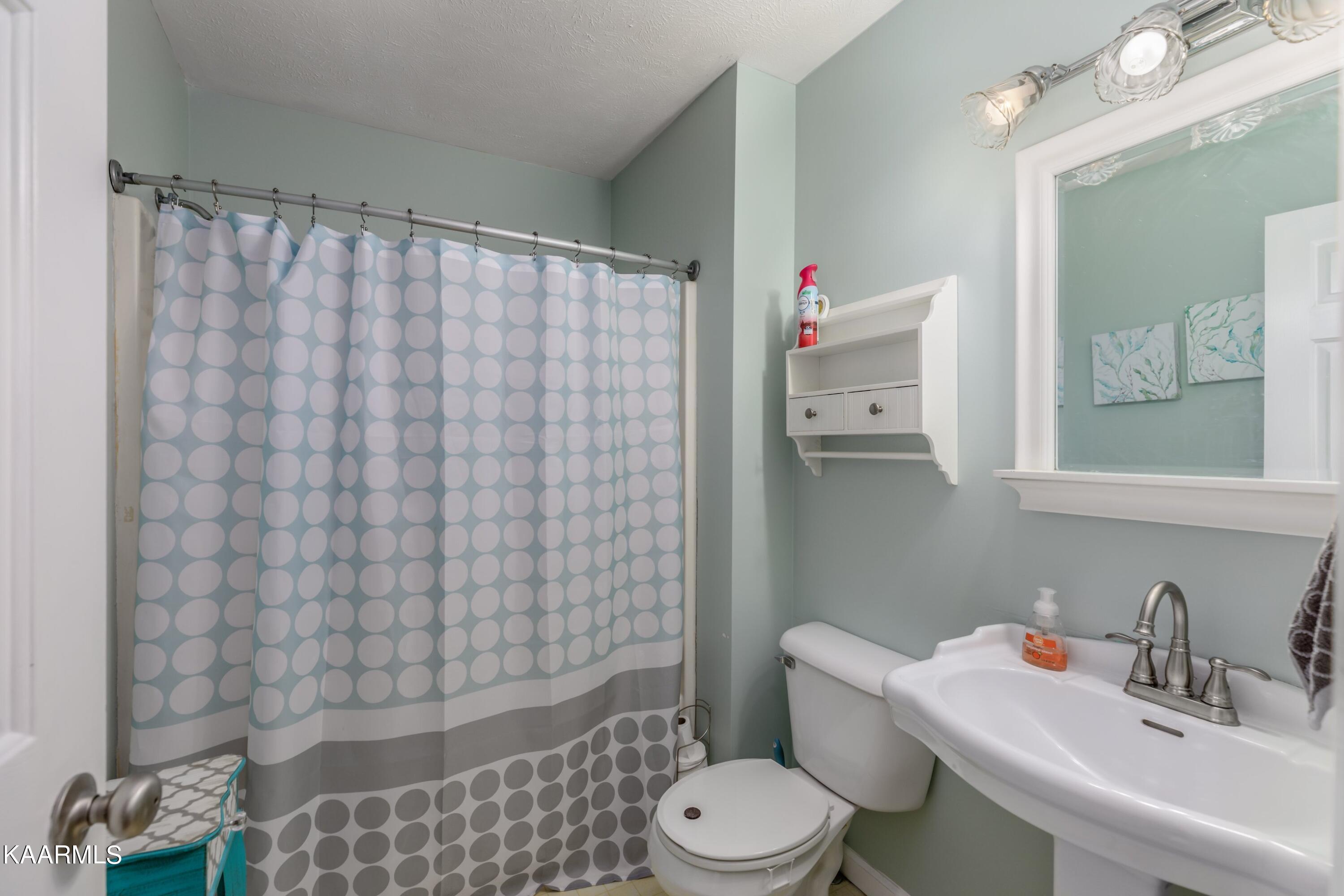 2945 Inman Bend Road Morristown, TN 37814 - Photo 13 of 40 Interior-12.jpg-SMALL
