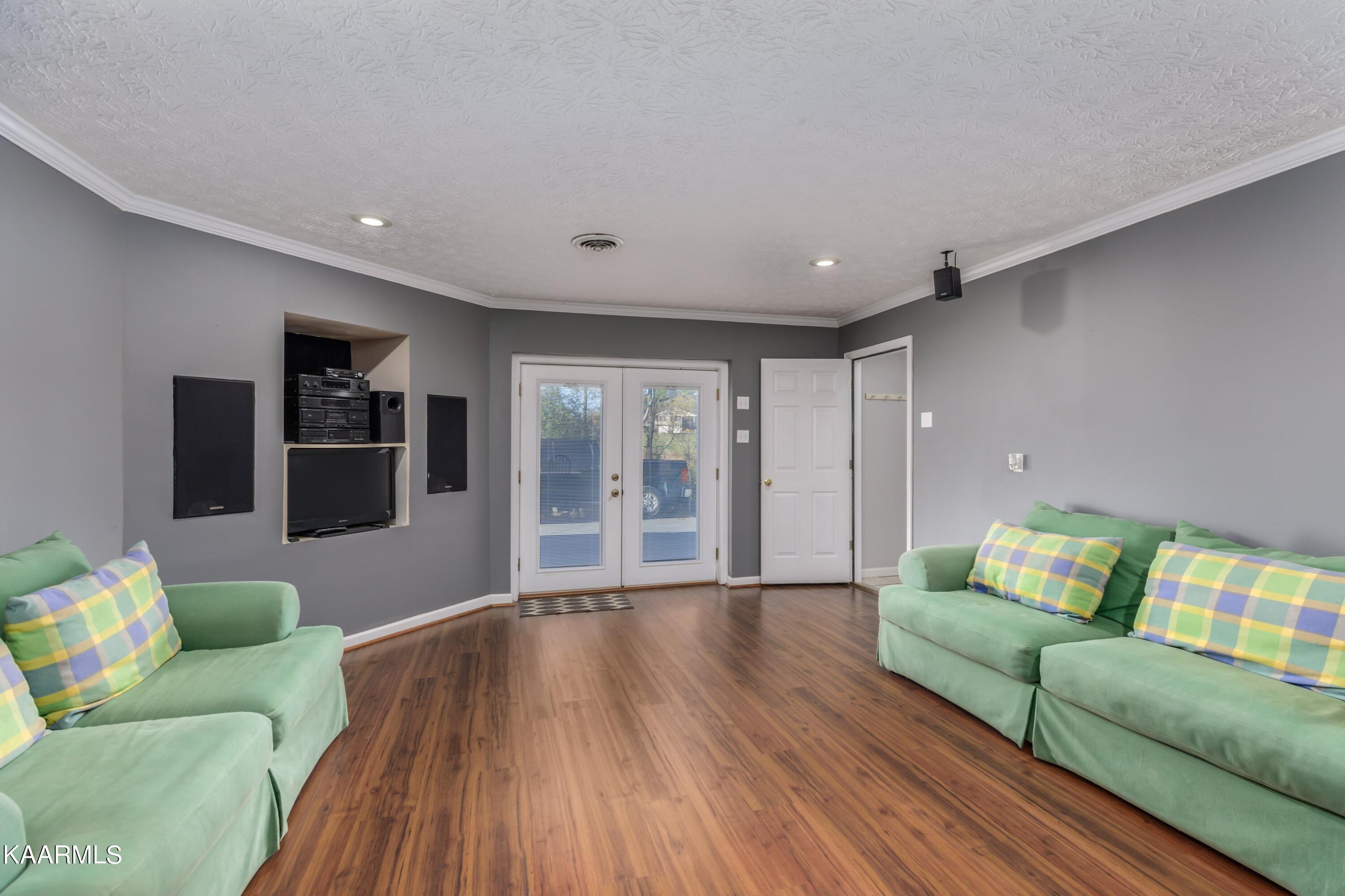 2945 Inman Bend Road Morristown, TN 37814 - Photo 18 of 40 Interior-17.jpg-SMALL