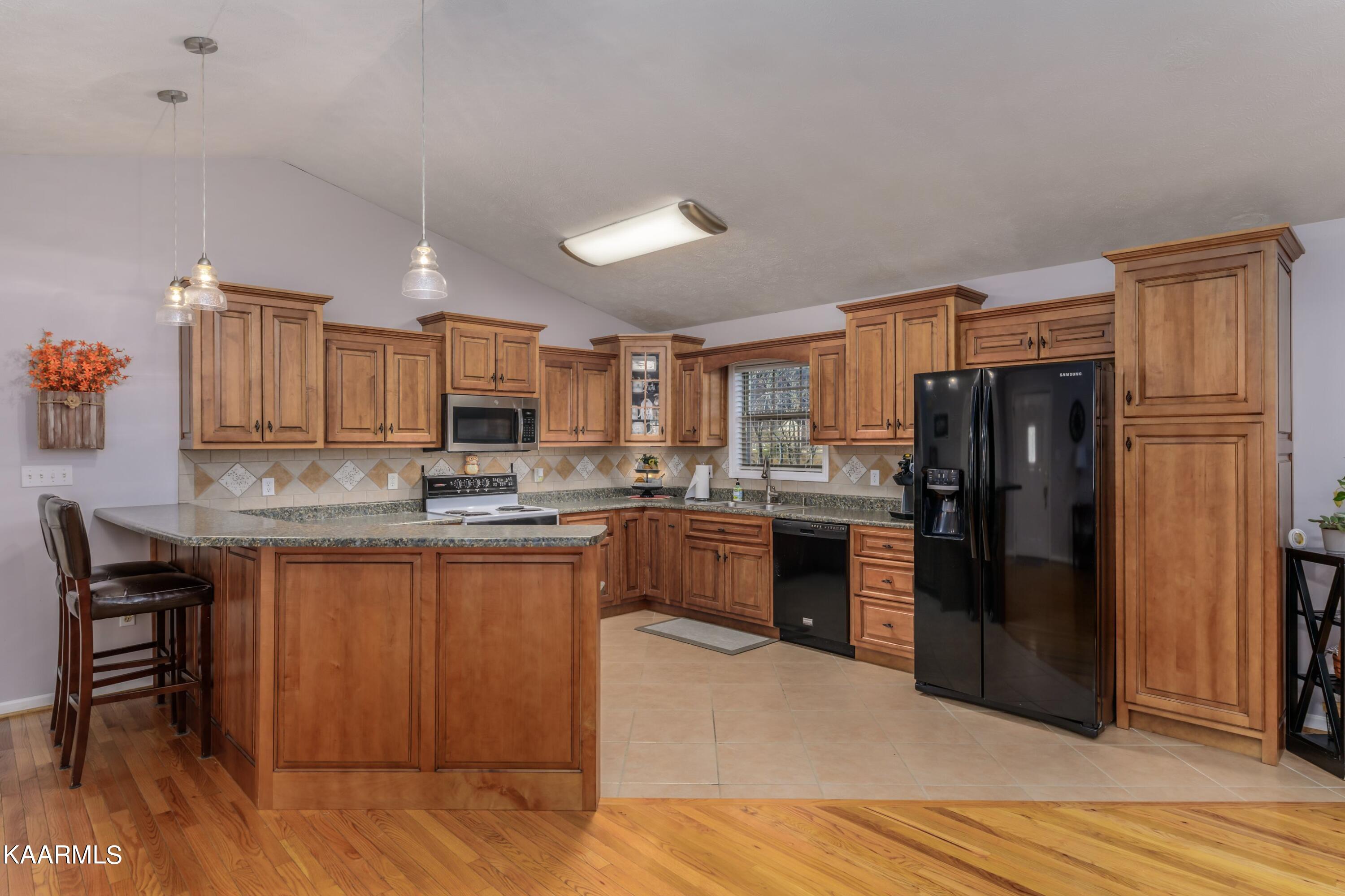2945 Inman Bend Road Morristown, TN 37814 - Photo 4 of 40 Interior-3.jpg-SMALL