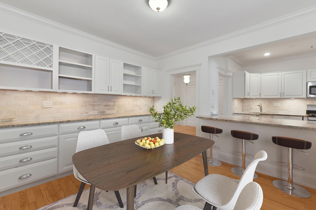 140 Commonwealth Avenue, Unit 7 Chestnut Hill, MA 02467 - Photo 4 of 18