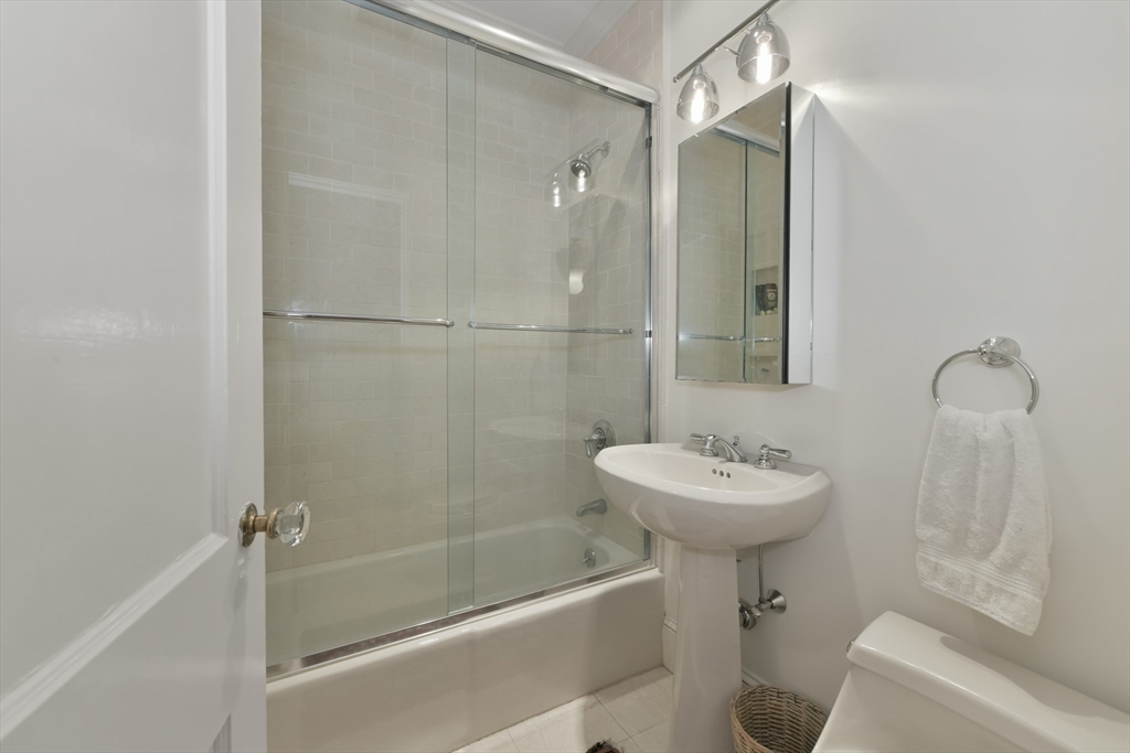 140 Commonwealth Avenue, Unit 7 Chestnut Hill, MA 02467 - Photo 8 of 18