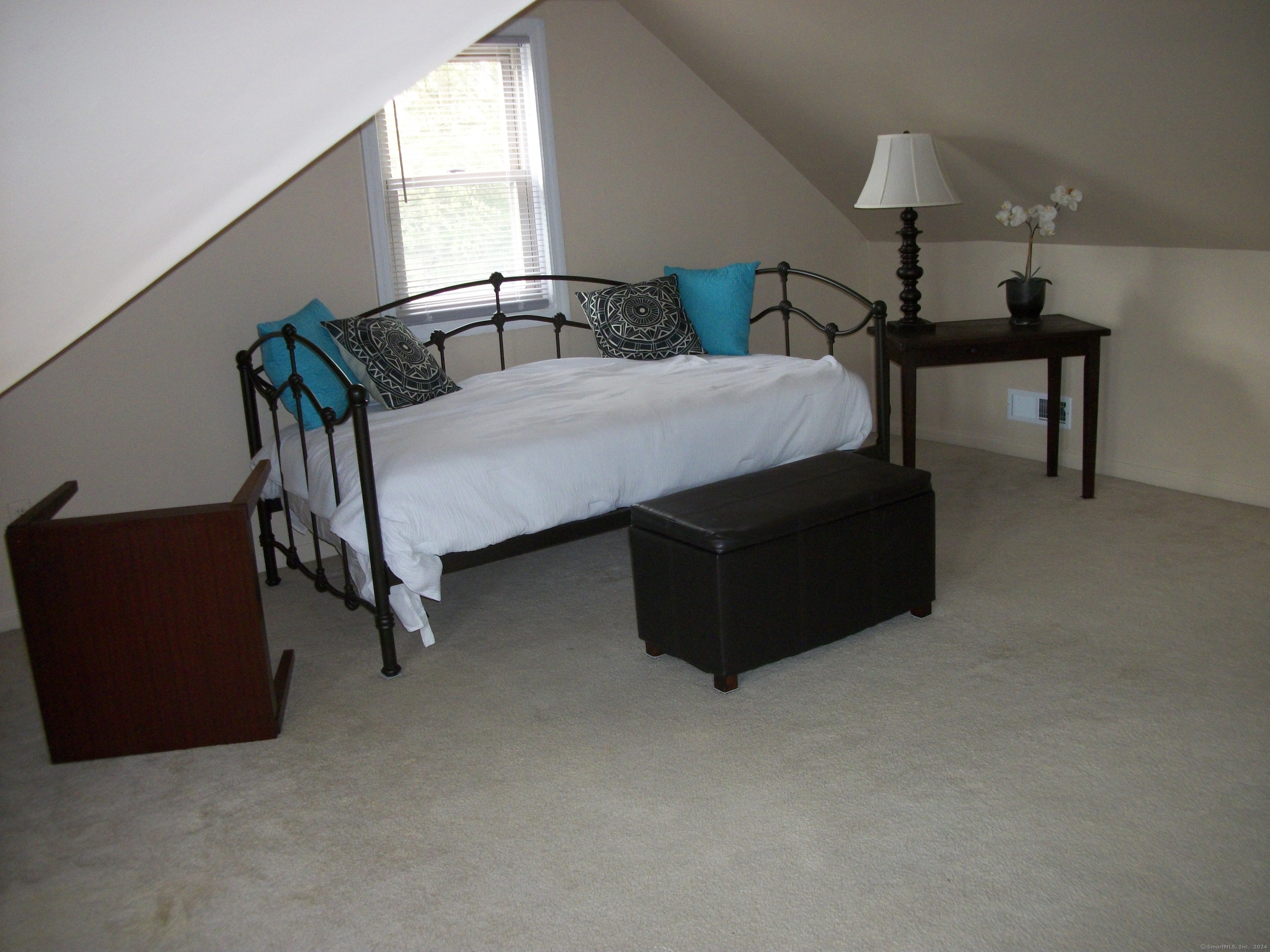 164 Belltown Road Stamford, CT 06905 - Photo 20 of 26