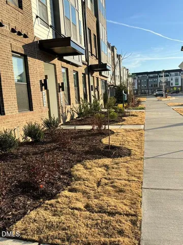 a view of a pathway of a house